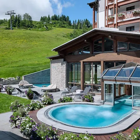 ホテル Wulfenia 4s - Adults Only ゾンネンアルペ・ナスフェルト