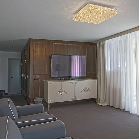 Hotel Wulfenia 4s - Adults Only